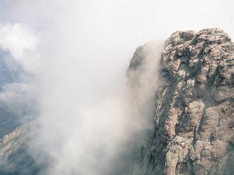 Top 5 Trends in Medical Equipment You Need to Know in 2025